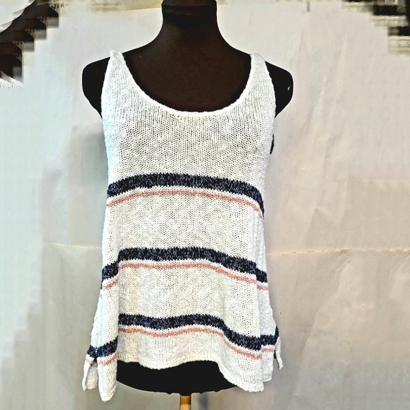 American Eagle Outfitters Tops - AEO Crochet/knit tank